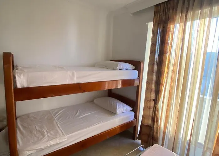 Itan 4 * Tirana
